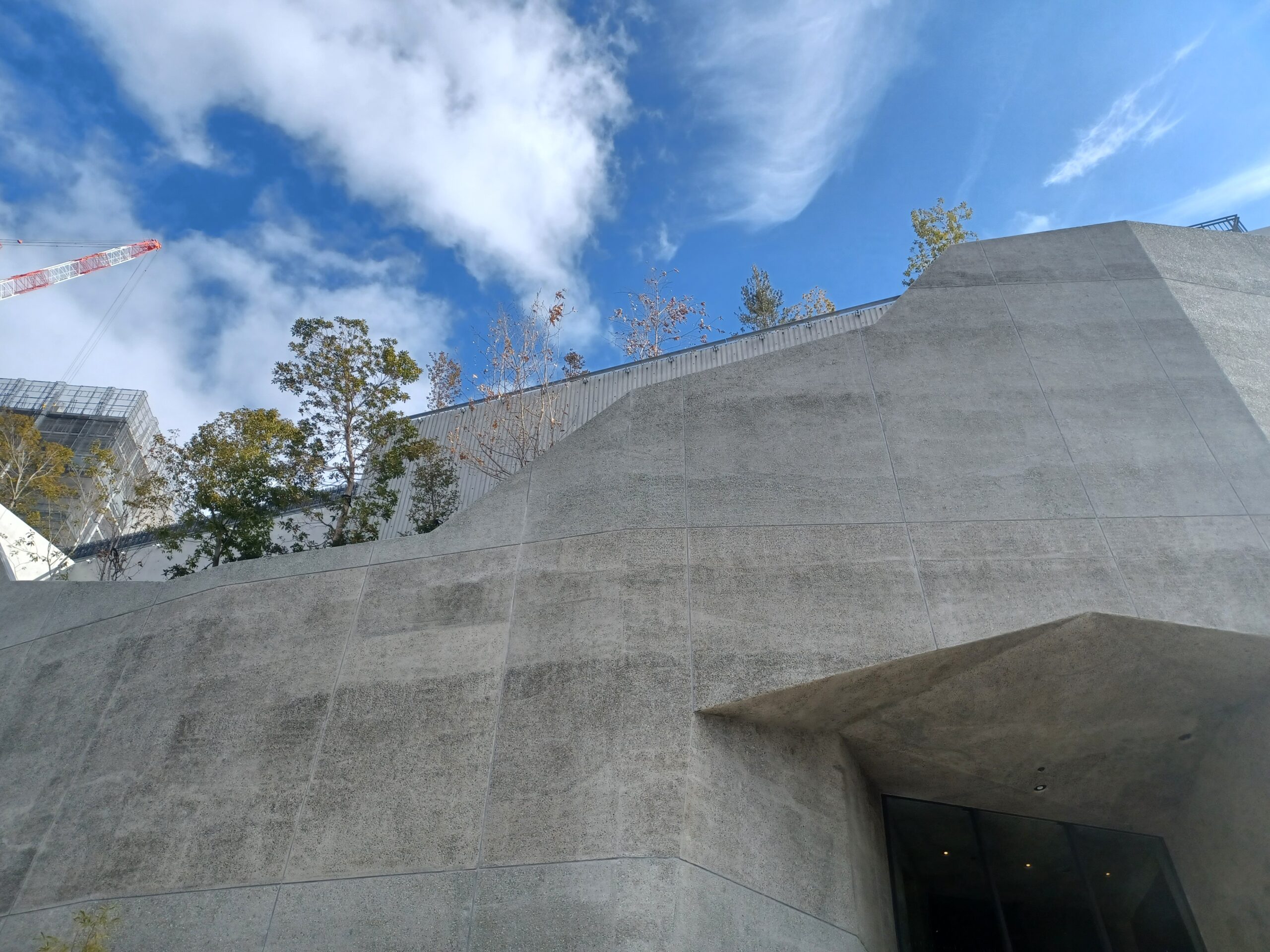 【行った感想付き】建設業パパが劇場型水族館atoaを紹介します！